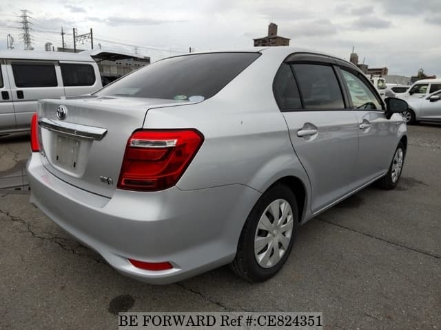 Toyota COROLLA AXIO HYBRID — фото 2
