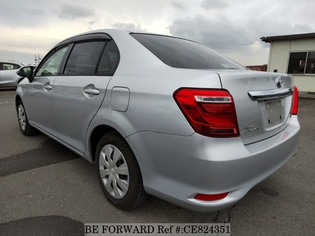 Toyota COROLLA AXIO HYBRID — фото 4