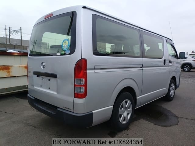 Toyota HIACE VAN — фото 2