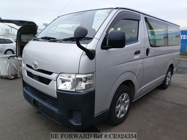 Toyota HIACE VAN — фото 1