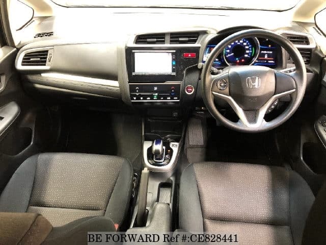 Honda FIT HYBRID F PACKAGE — фото 3