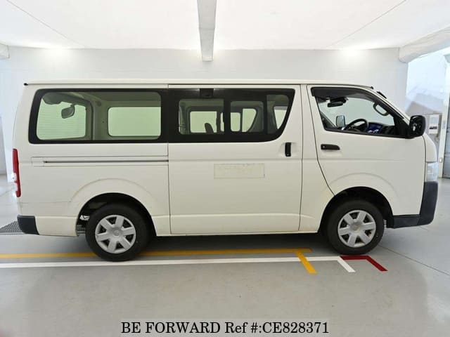 Toyota HIACE VAN LONG DX — фото 4