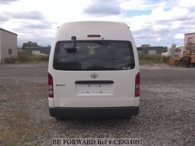 Toyota HIACE COMMUTER SUPER LONG DX — фото 4
