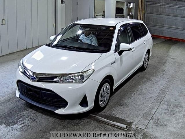 Toyota COROLLA FIELDER HYBRID — фото 1