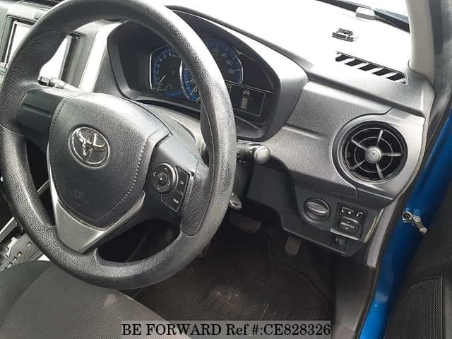 Toyota COROLLA FIELDER HYBRID — фото 3