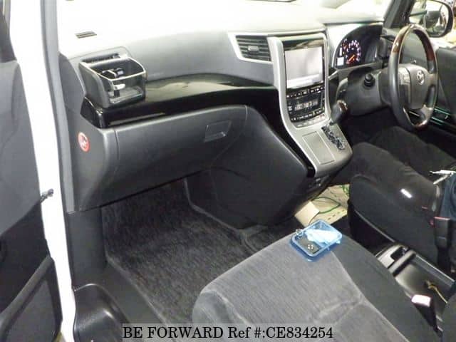 Toyota ALPHARD 240S — фото 3