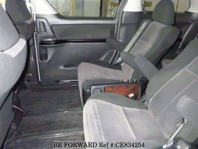 Toyota ALPHARD 240S — фото 4