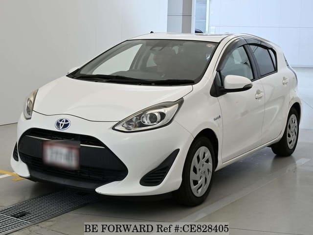 Toyota AQUA HYBRID S — фото 1