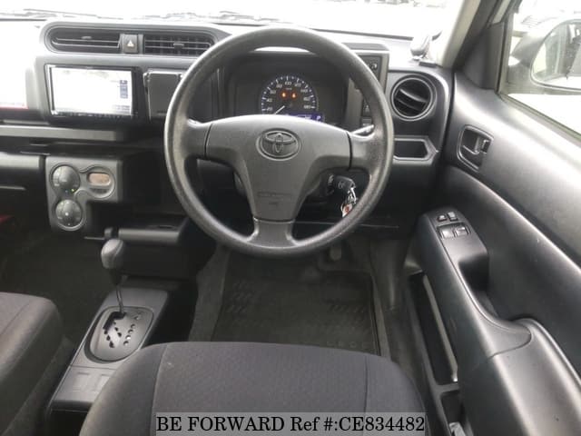 Toyota PROBOX VAN HYBRID — фото 3