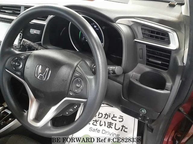 Honda FIT HYBRID F — фото 3