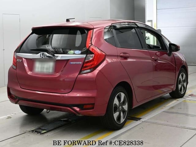 Honda FIT HYBRID F — фото 2