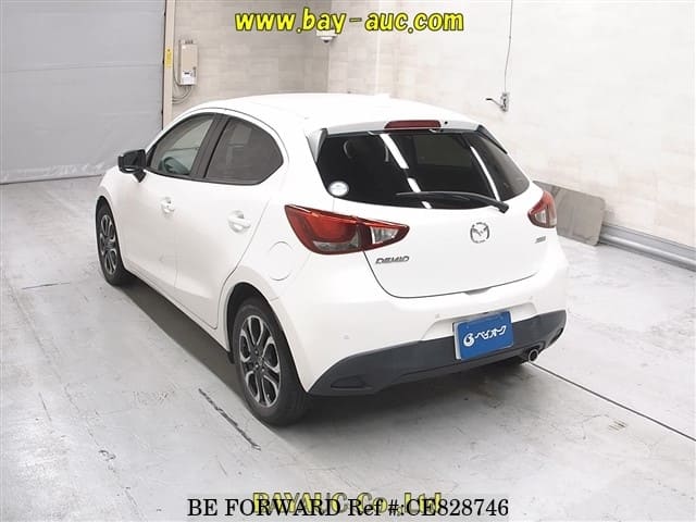 Mazda DEMIO XD TOURING — фото 2