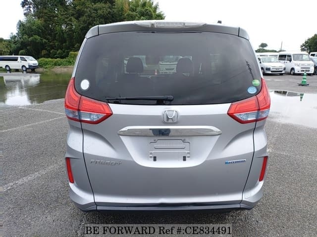 Honda FREED+ HYBRID — фото 5