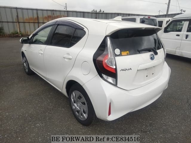Toyota AQUA HYBRID — фото 5