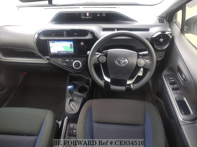 Toyota AQUA HYBRID — фото 3