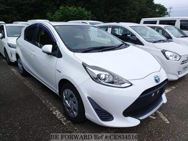 Toyota AQUA HYBRID — фото 4
