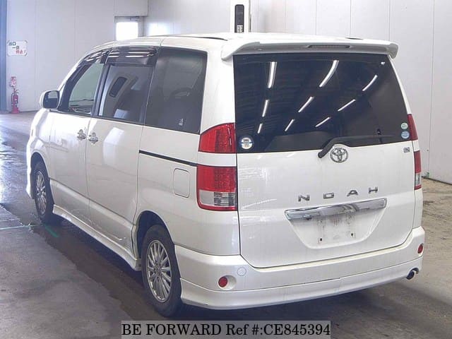 Toyota NOAH X — фото 5