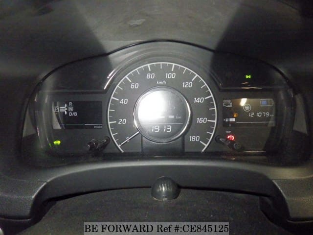 Nissan NOTE HYBRID — фото 5