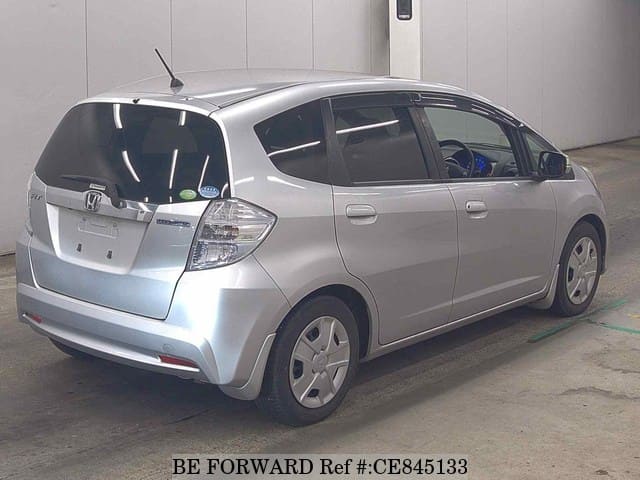 Honda FIT HYBRID — фото 2
