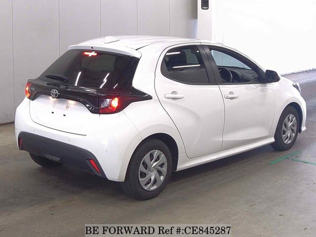 Toyota YARIS X — фото 2