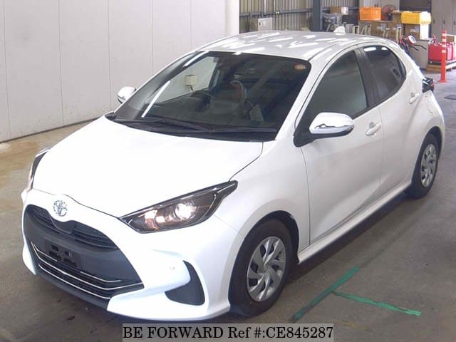 Toyota YARIS X — фото 1