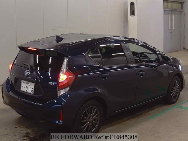 Toyota AQUA HYBRID S — фото 2
