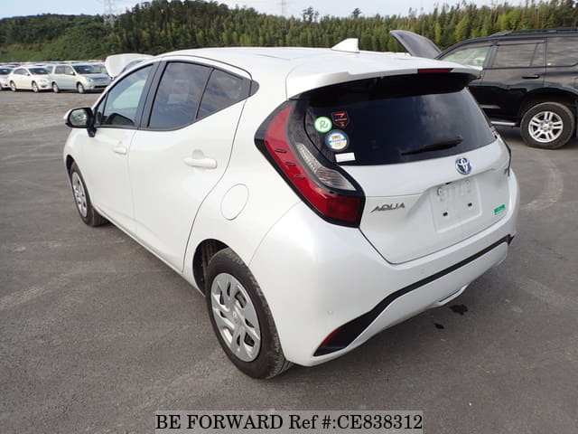 2021 Toyota Aqua, photo 3 of 3