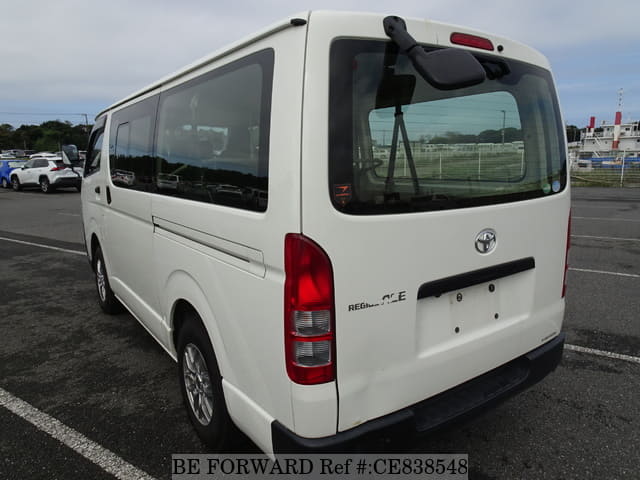 2019 Toyota Regiusace, photo 3 of 3
