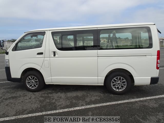 2019 Toyota Regiusace, photo 2 of 3