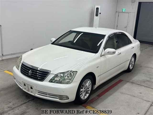 Toyota CROWN ROYAL SALOON — фото 1