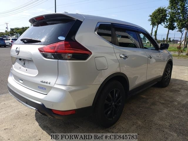 2021 Nissan X-trail, photo 2 of 3