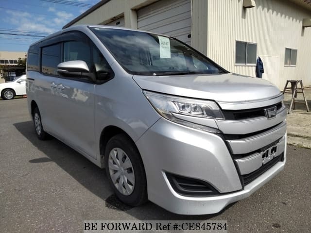 Toyota NOAH — фото 4