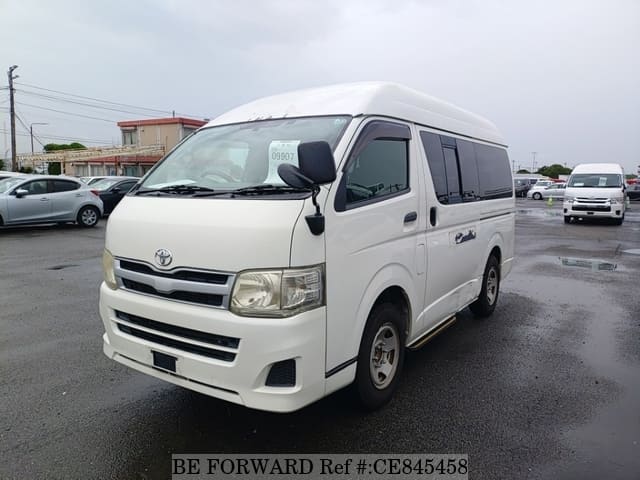 Toyota HIACE VAN — фото 1