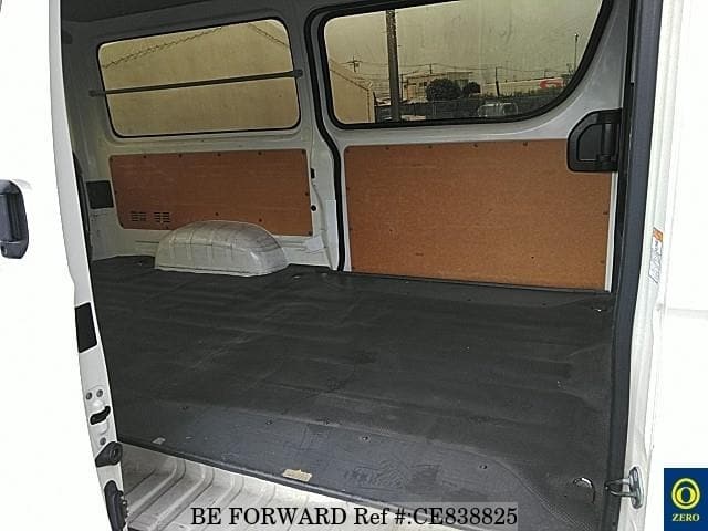 Toyota HIACE VAN — фото 4