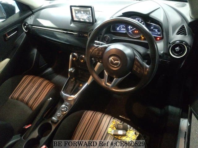 Mazda DEMIO XD URBAN STYLISH MODE — фото 4