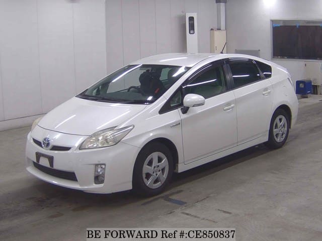 Toyota PRIUS HYBRID S — фото 1