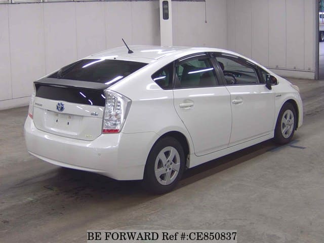 Toyota PRIUS HYBRID S — фото 2
