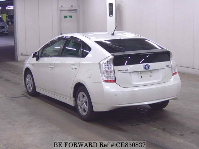 Toyota PRIUS HYBRID S — фото 3