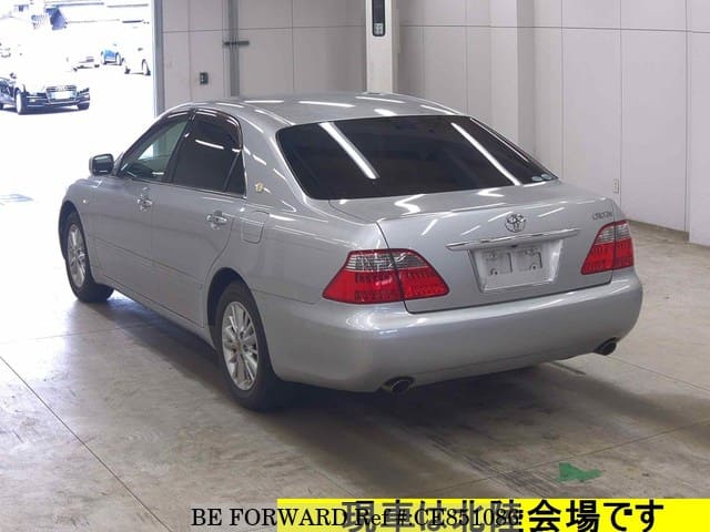 Toyota CROWN ROYAL SALOON — фото 4