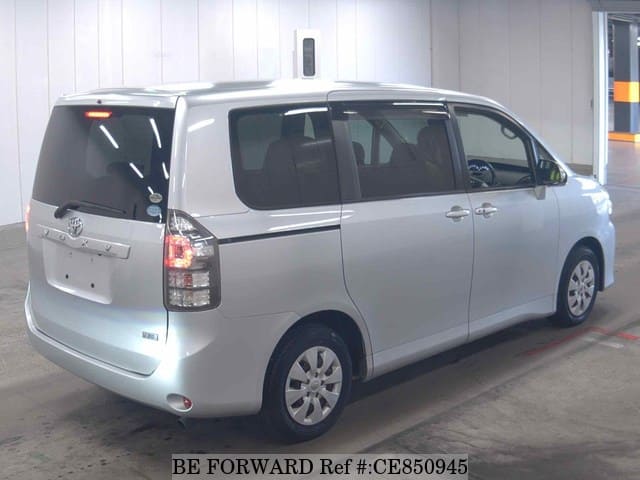 Toyota VOXY X L EDITION — фото 2