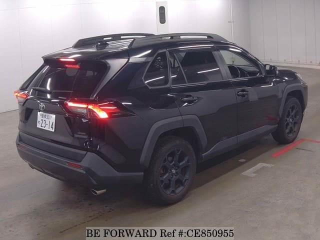 Toyota RAV4 ADVENTURE OFFROAD PACKAGE — фото 2