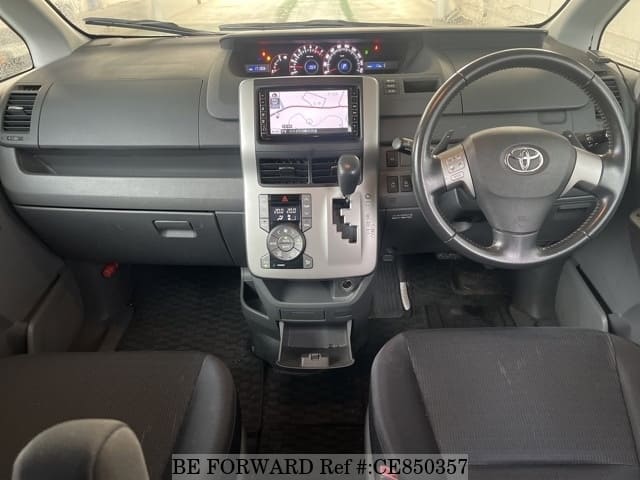 Toyota VOXY ZS KIRAMEKI 2 — фото 3