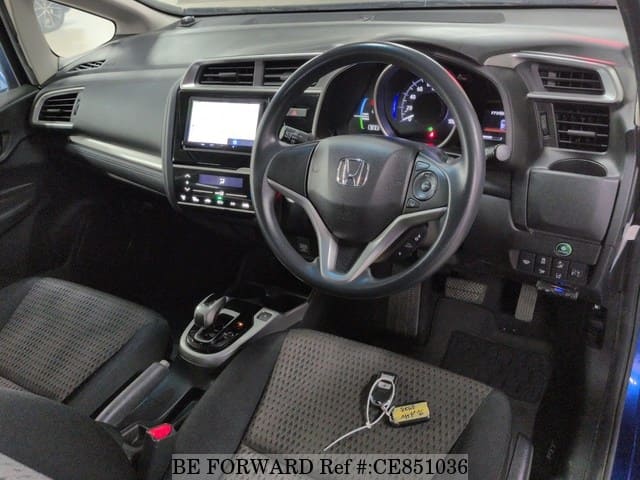 Honda FIT HYBRID F — фото 4
