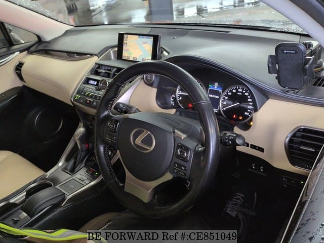 LEXUS NX NX200T VERSION L — фото 4