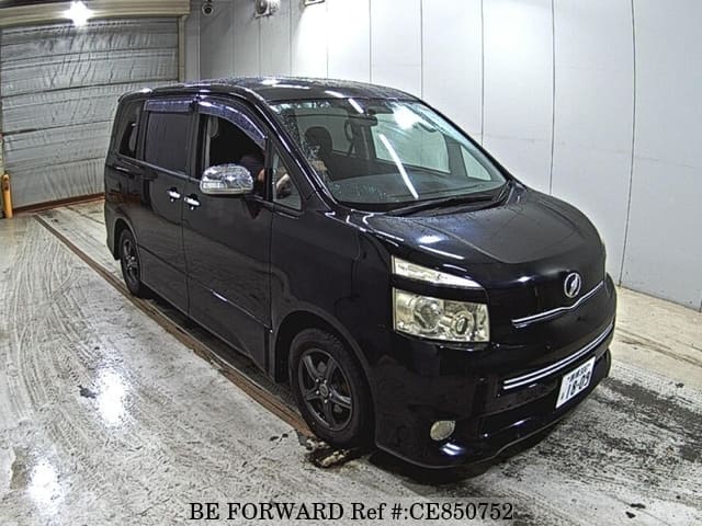 Toyota VOXY ZS KIRAMEKI 2 — фото 4