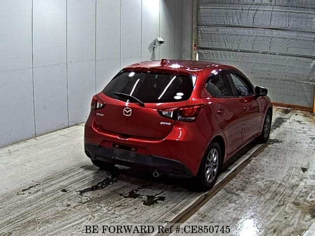 Mazda DEMIO 13S TOURING — фото 2