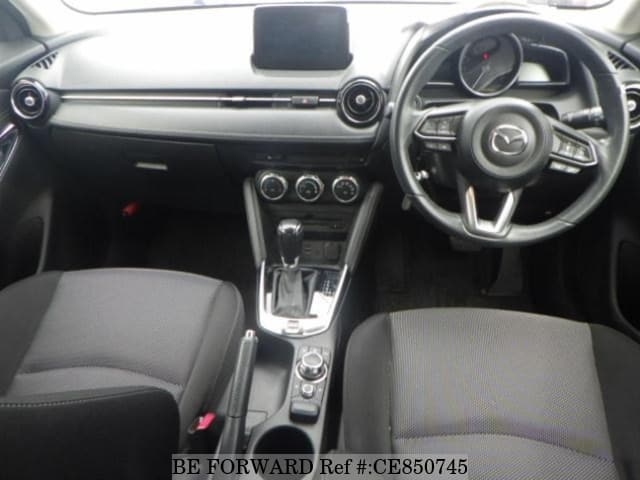 Mazda DEMIO 13S TOURING — фото 3