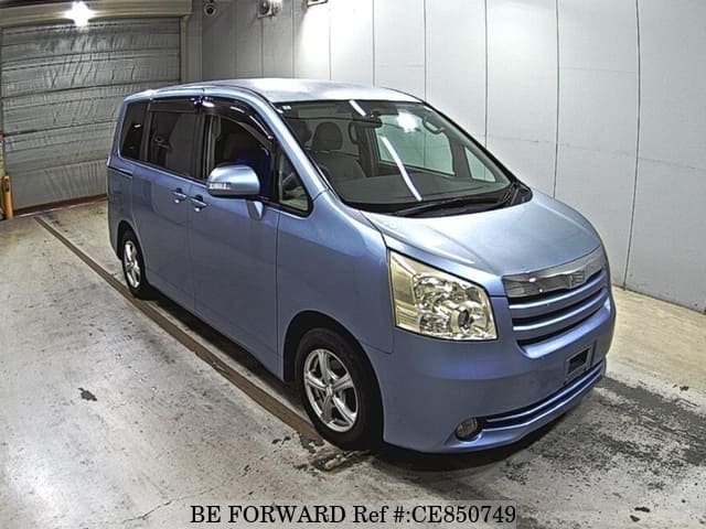 Toyota NOAH X L SELECTION — фото 4