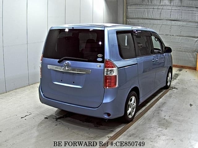 Toyota NOAH X L SELECTION — фото 2