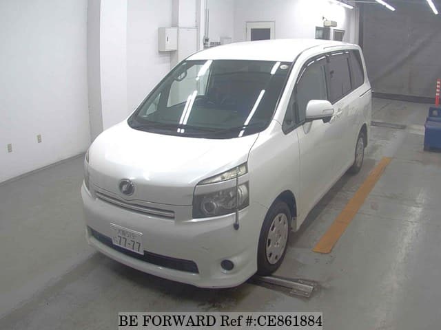 Toyota VOXY X L EDITION — фото 1